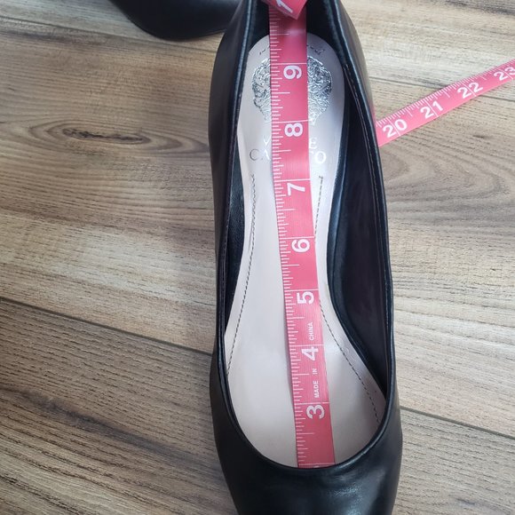 Vince Camuto black leather mid heel pumps - Picture 8 of 8